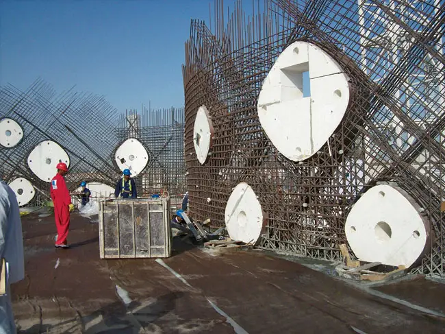 0-14 Tower Dubai Reiser Umemoto exoskeleton