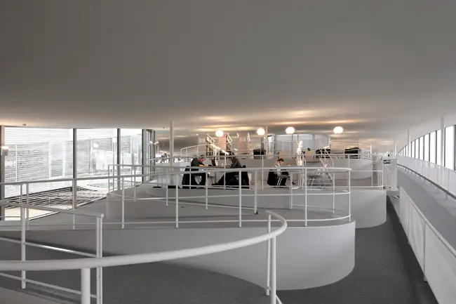 Rolex Learning Center