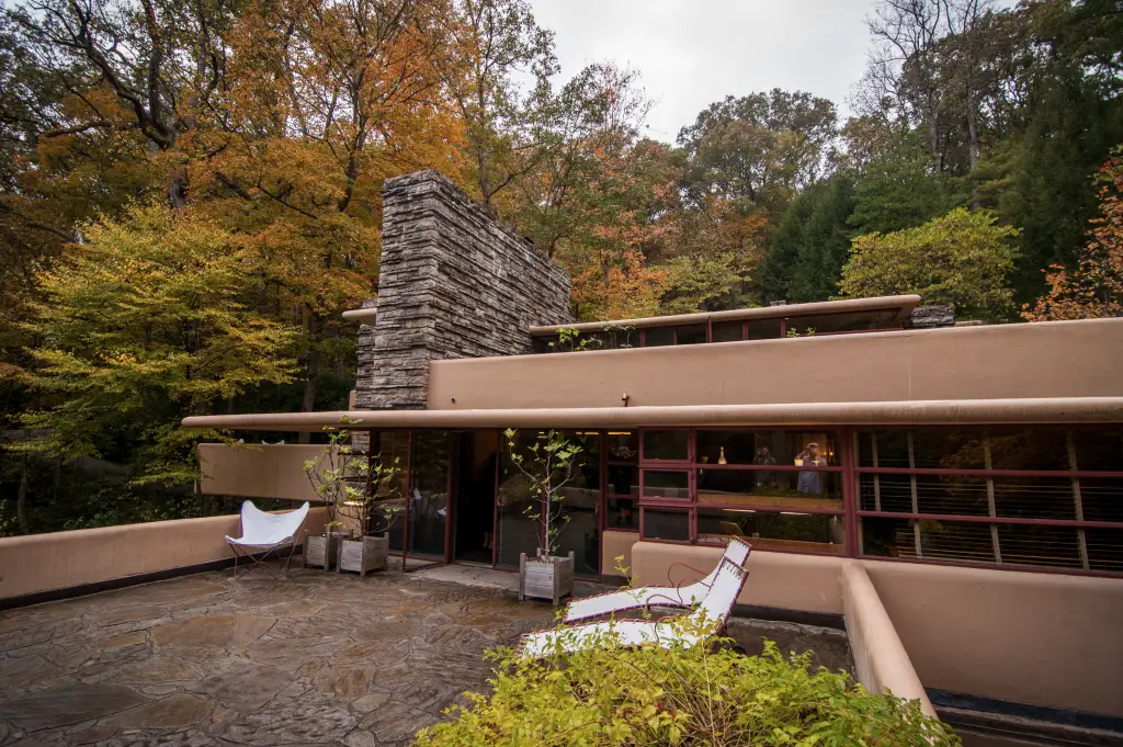 Fallingwater Frank Lloyd Wright Organic Architecture