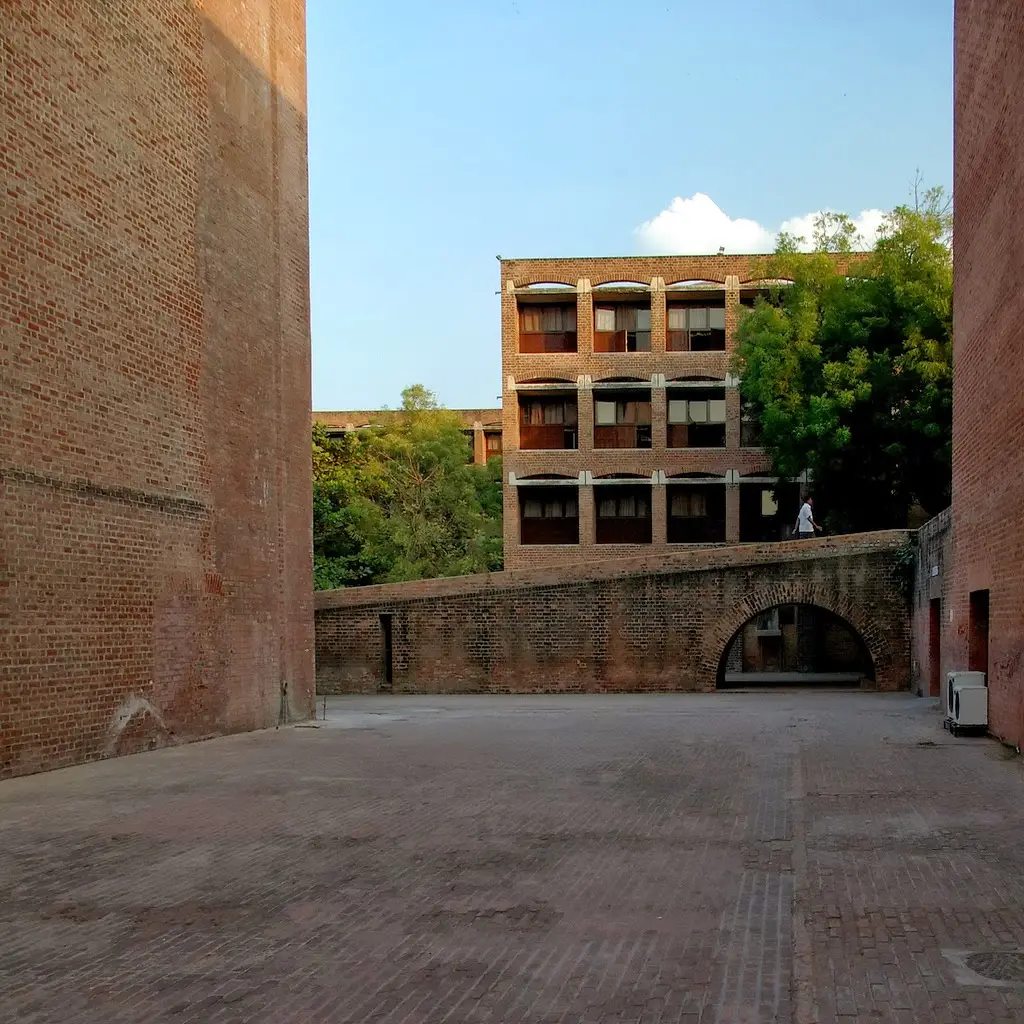 IIM Ahmedabad Architecture