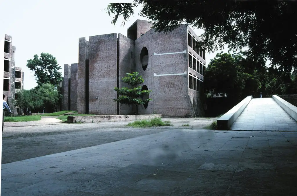 IIM Ahmedabad Architecture