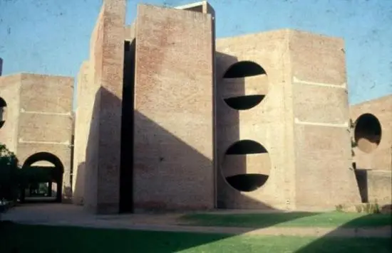 IIM Ahmedabad Architecture