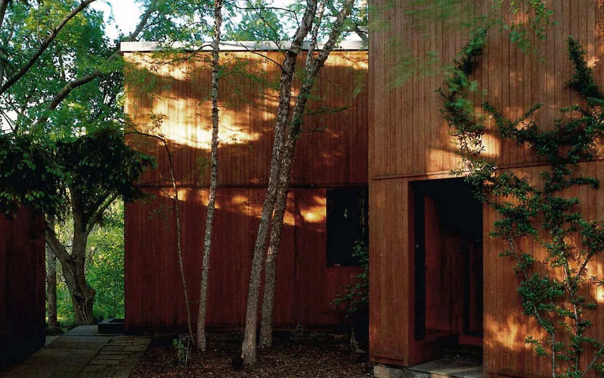Explore the Fisher House by Louis Kahn