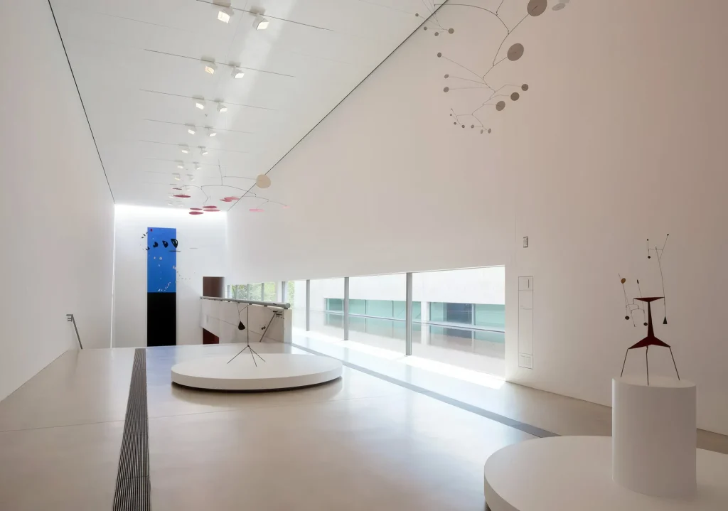 Pulitzer Arts Foundation by Tadao Ando, [exterior concrete facade / water court /
Ellsworth Kelly Blue Black gallery / Richard Serra Joe sculpture court /
skylit main gallery / interior concrete wall], St. Louis Missouri 2001