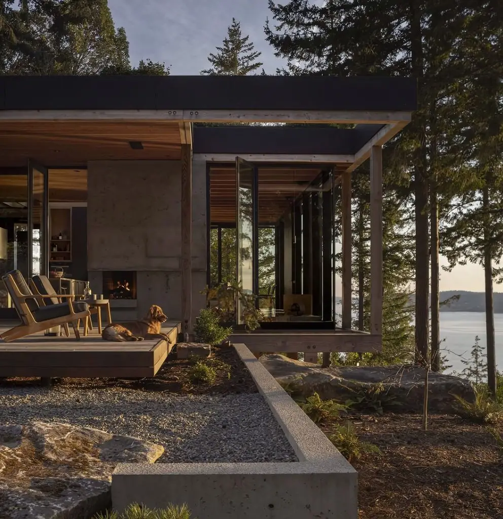 Longbranch Residence