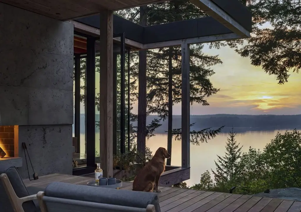Longbranch Residence