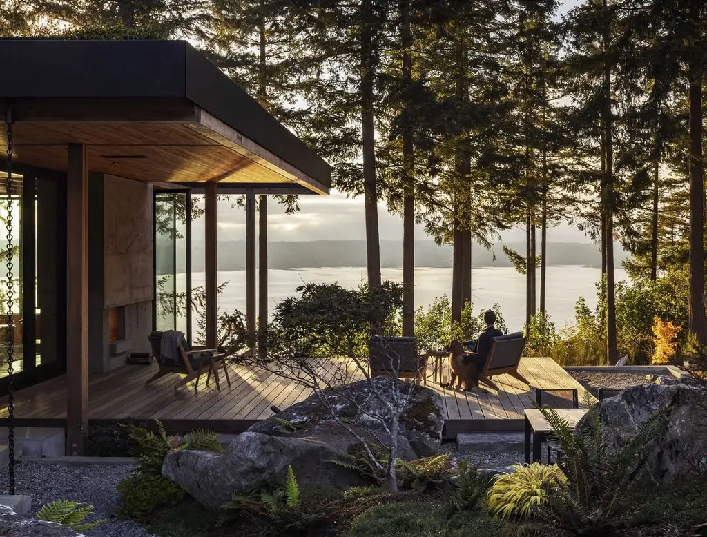 Longbranch Residence