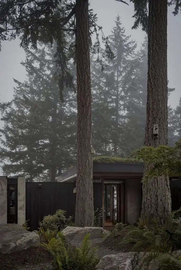 Longbranch Residence