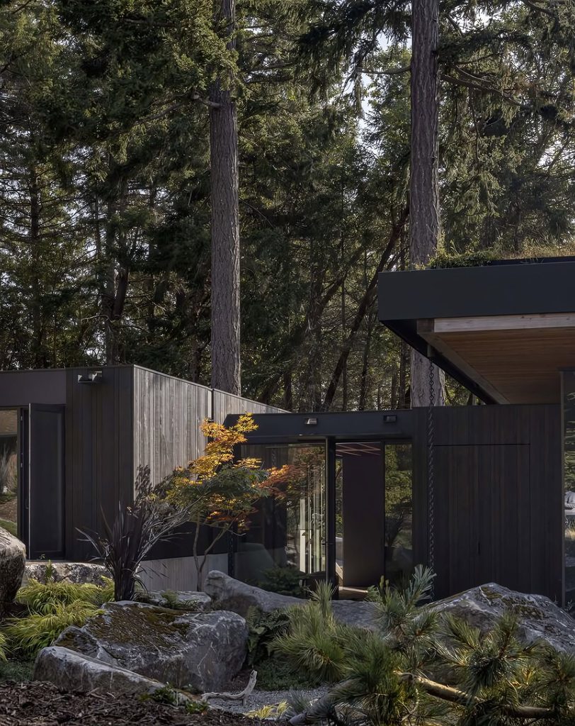Longbranch Residence