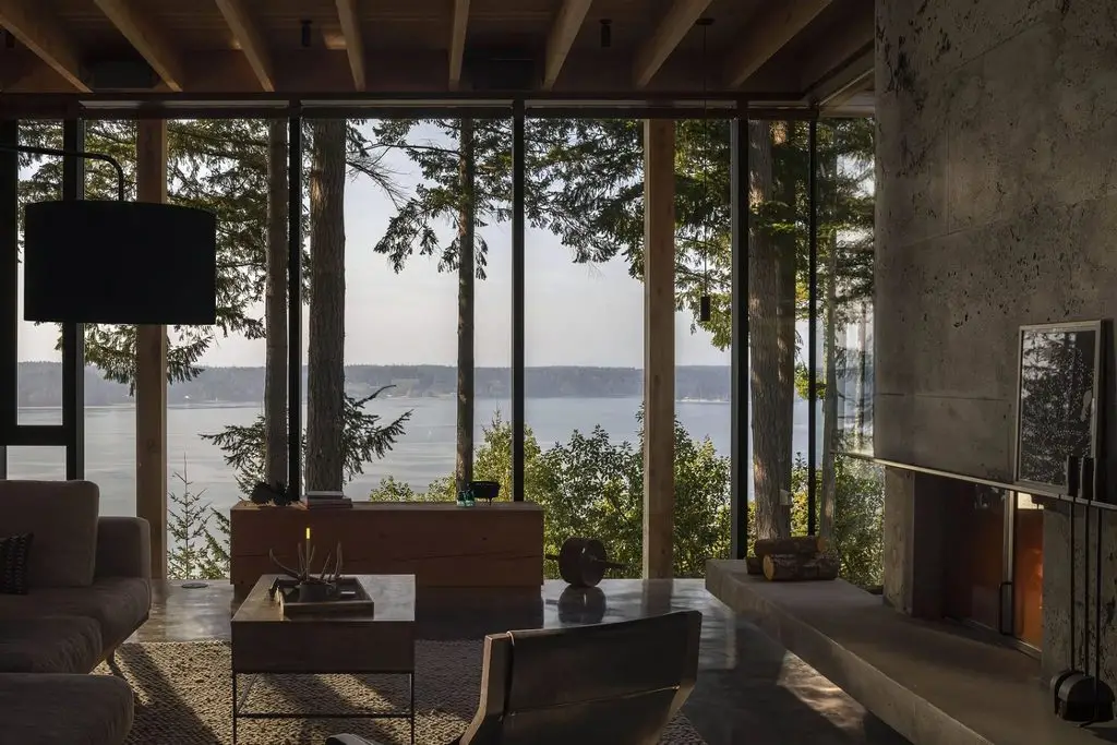Longbranch Residence