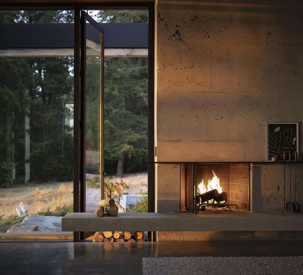 Longbranch Residence